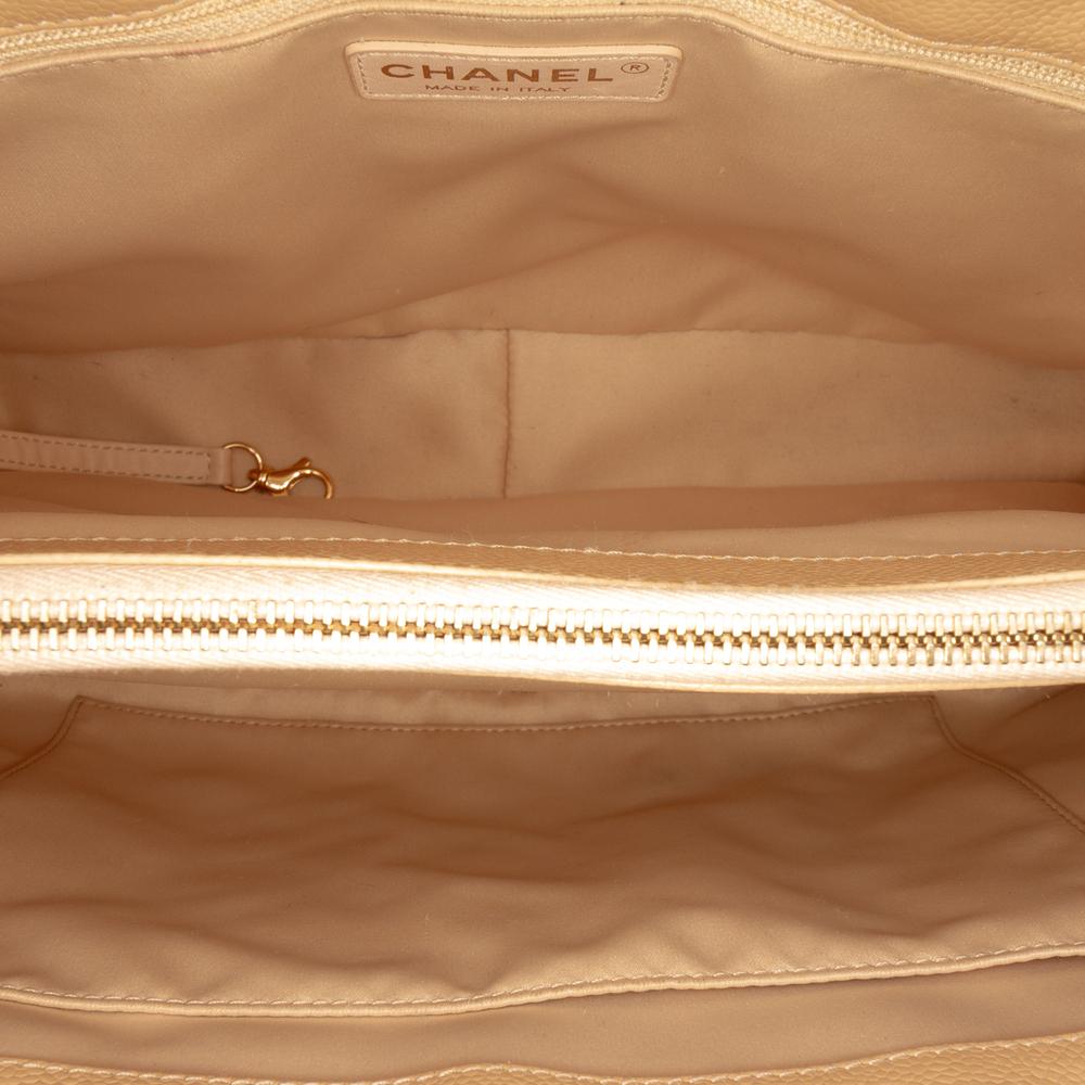 Pre-Loved Chanel Caviar Grand Shopping Tote - Picture 4 of 6